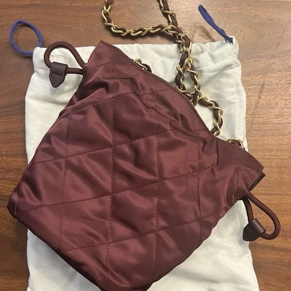 BNWT Burberry Quilted Crossbody Bag in Burgundy - Picture 8 of 13